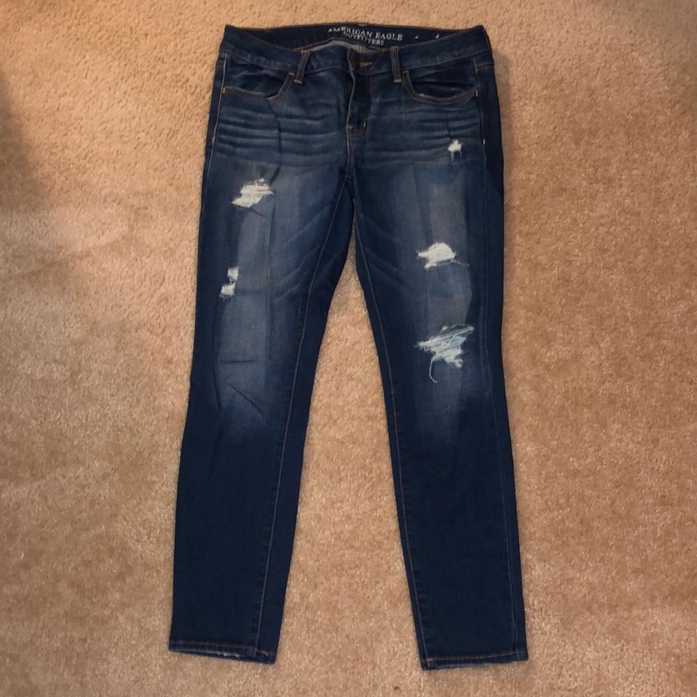 AMERICAN EAGLE Ripped Jeans